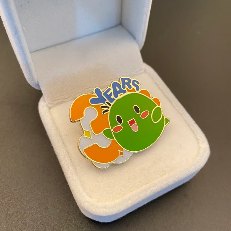 years of service pins-Excellent employee lapel pin